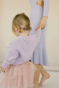 Maman porte une Robe chic