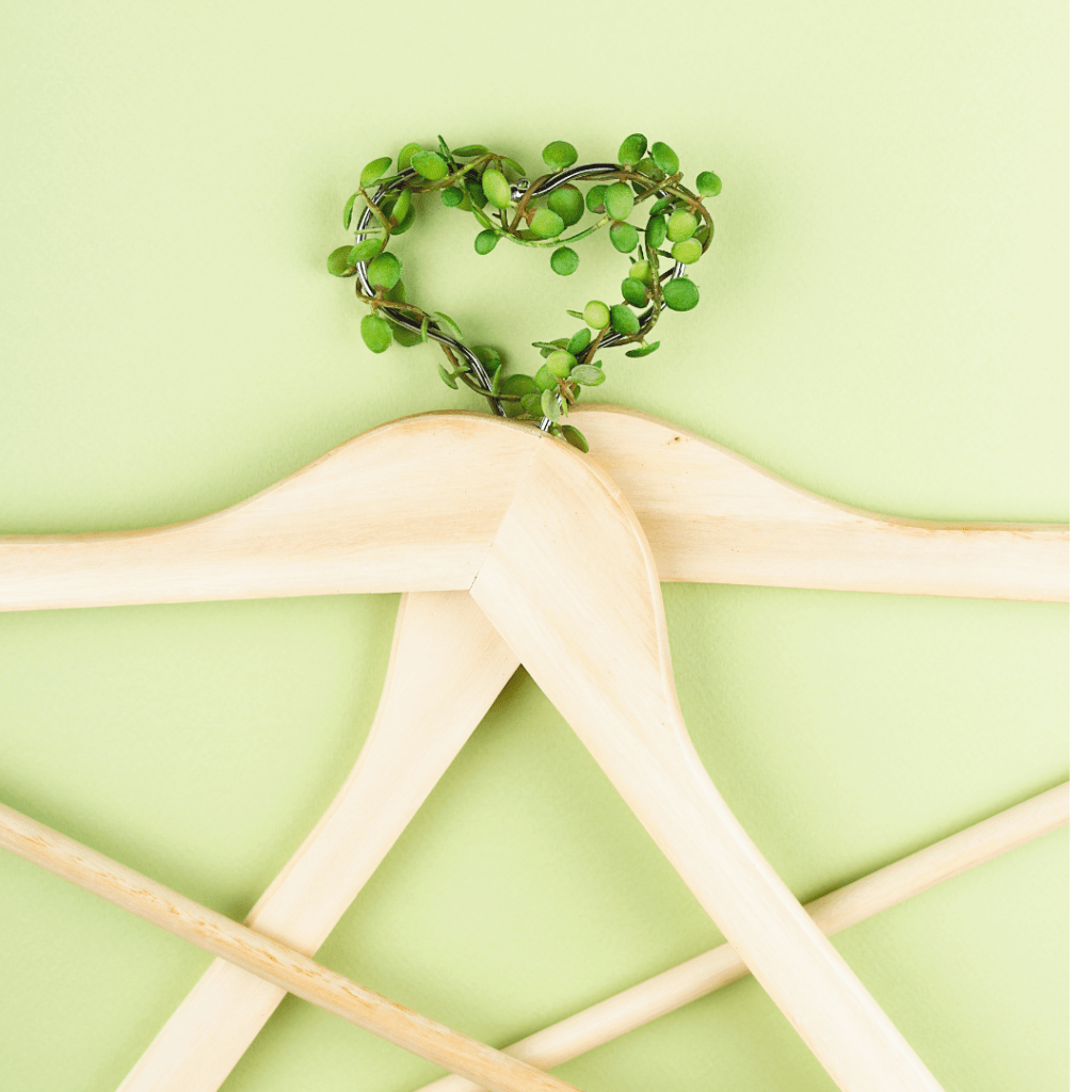 Robe tendance seconde main partenaire et e-commerce