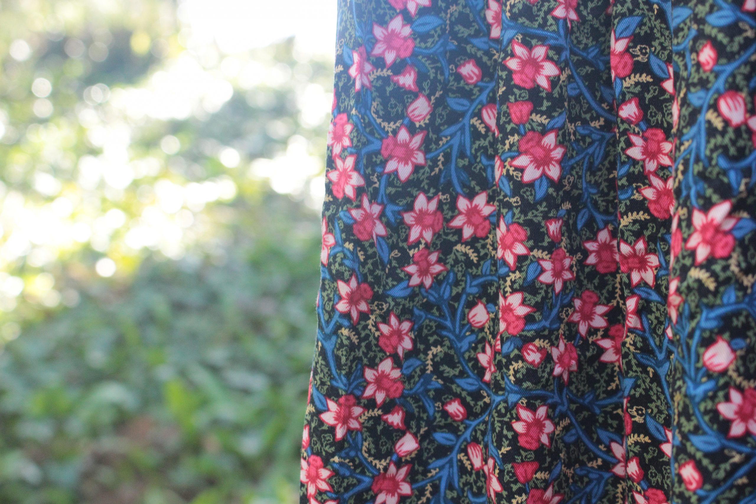 Robe portefeuille longue fleurie noire Monoprix Taille 36 – Image 2