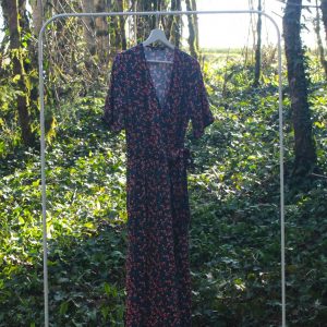 Robe portefeuille longue fleurie noire Monoprix  Taille 36