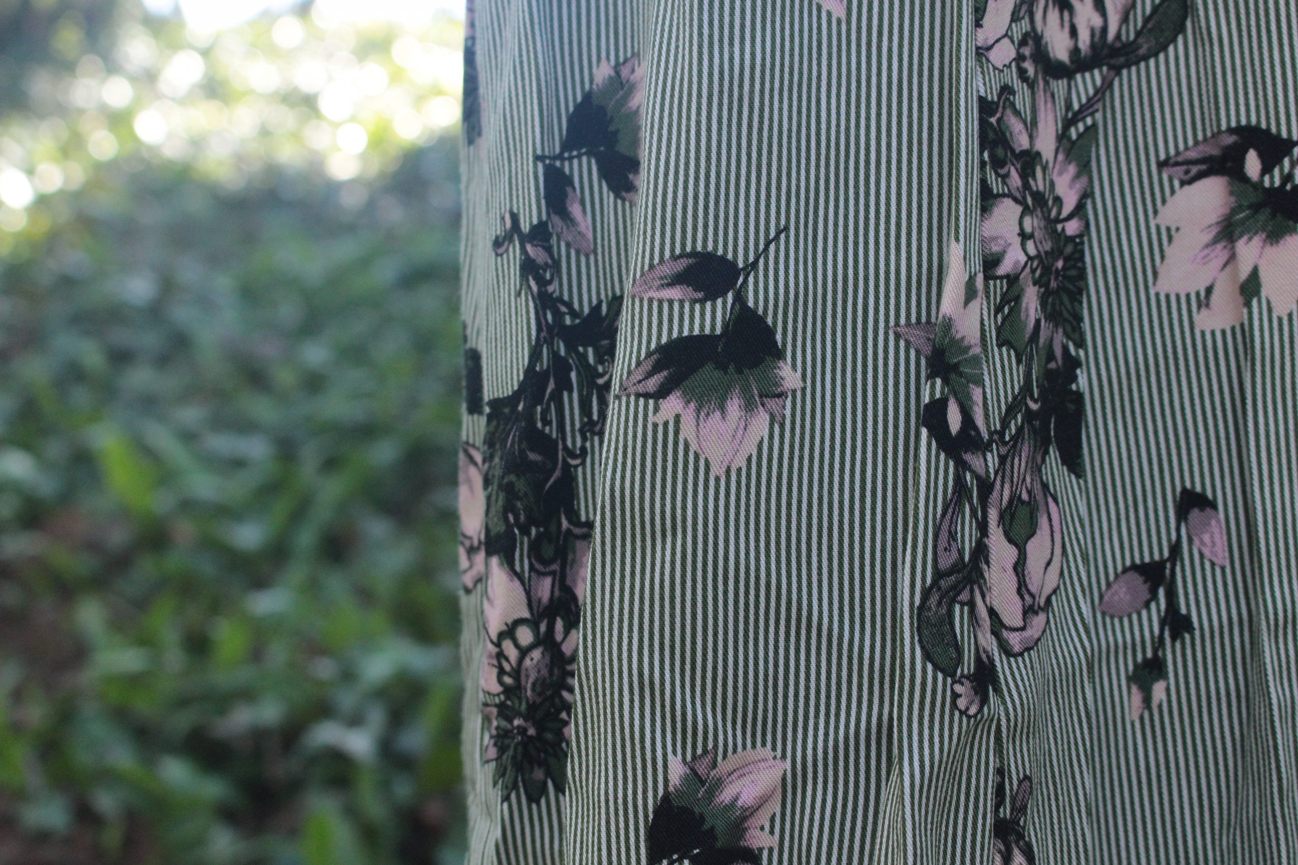 Robe longue fluide kaki fleurie Vila Taille S – Image 2