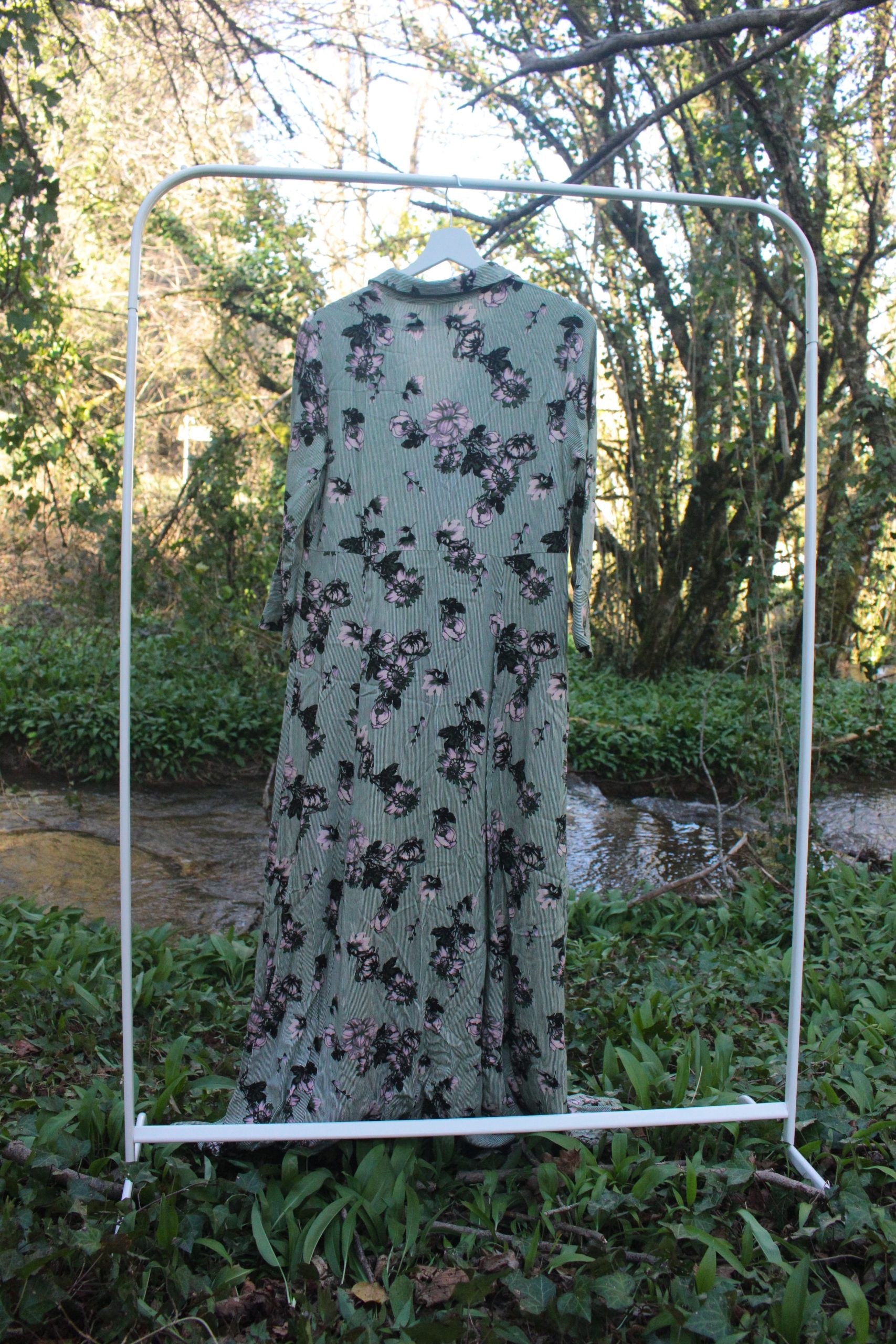 Robe longue fluide kaki fleurie Vila Taille S – Image 3