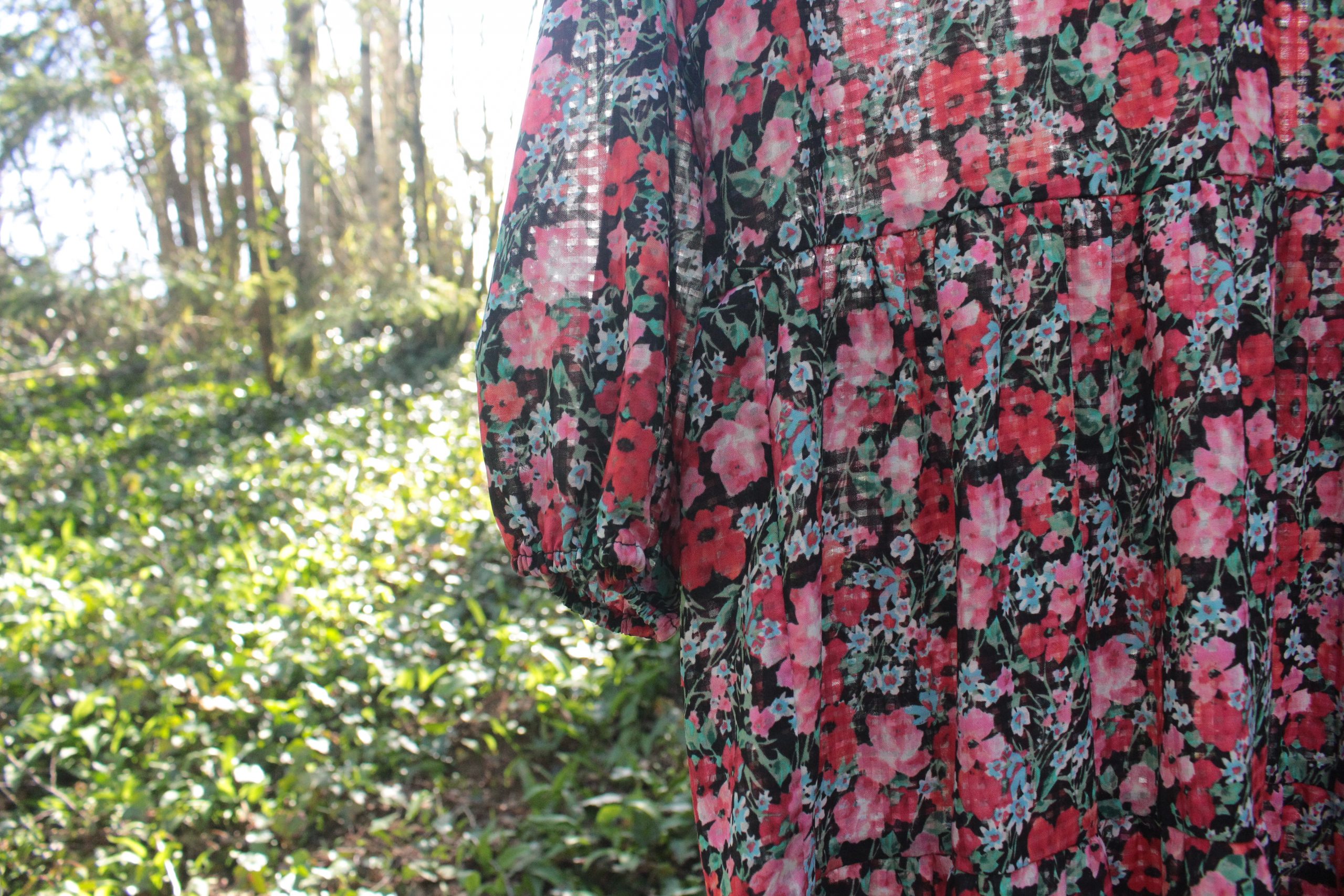 Robe fluide voile noire fleurie Zara – Taille S – Image 4