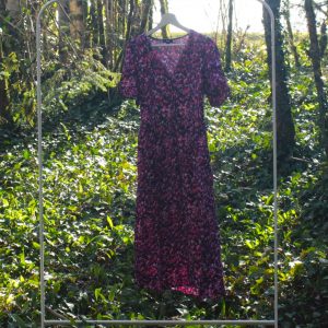 Robe courte noire fleurie C&A – Taille M