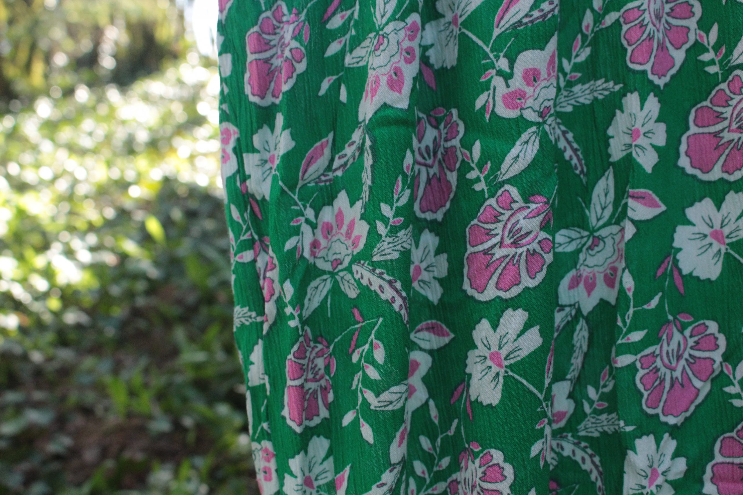 Robe fluide grande taille verte fleurie Kiabi Taille XXXL – Image 2