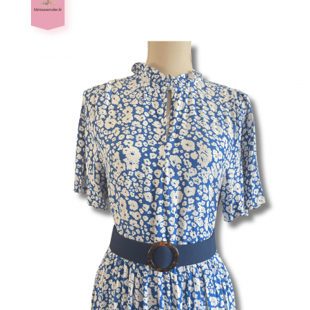 Robe fluide fleurie bleu foncé – Taille unique estimée S/M