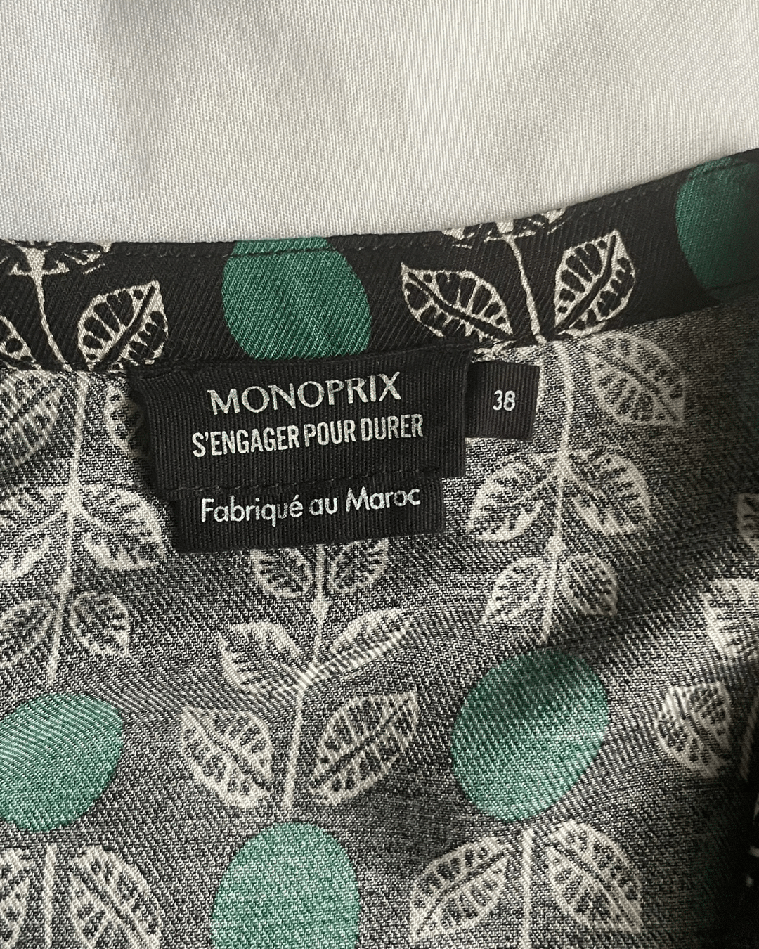 Robe chemise longue noire fleurie – Monoprix – Taille 38 – Image 9